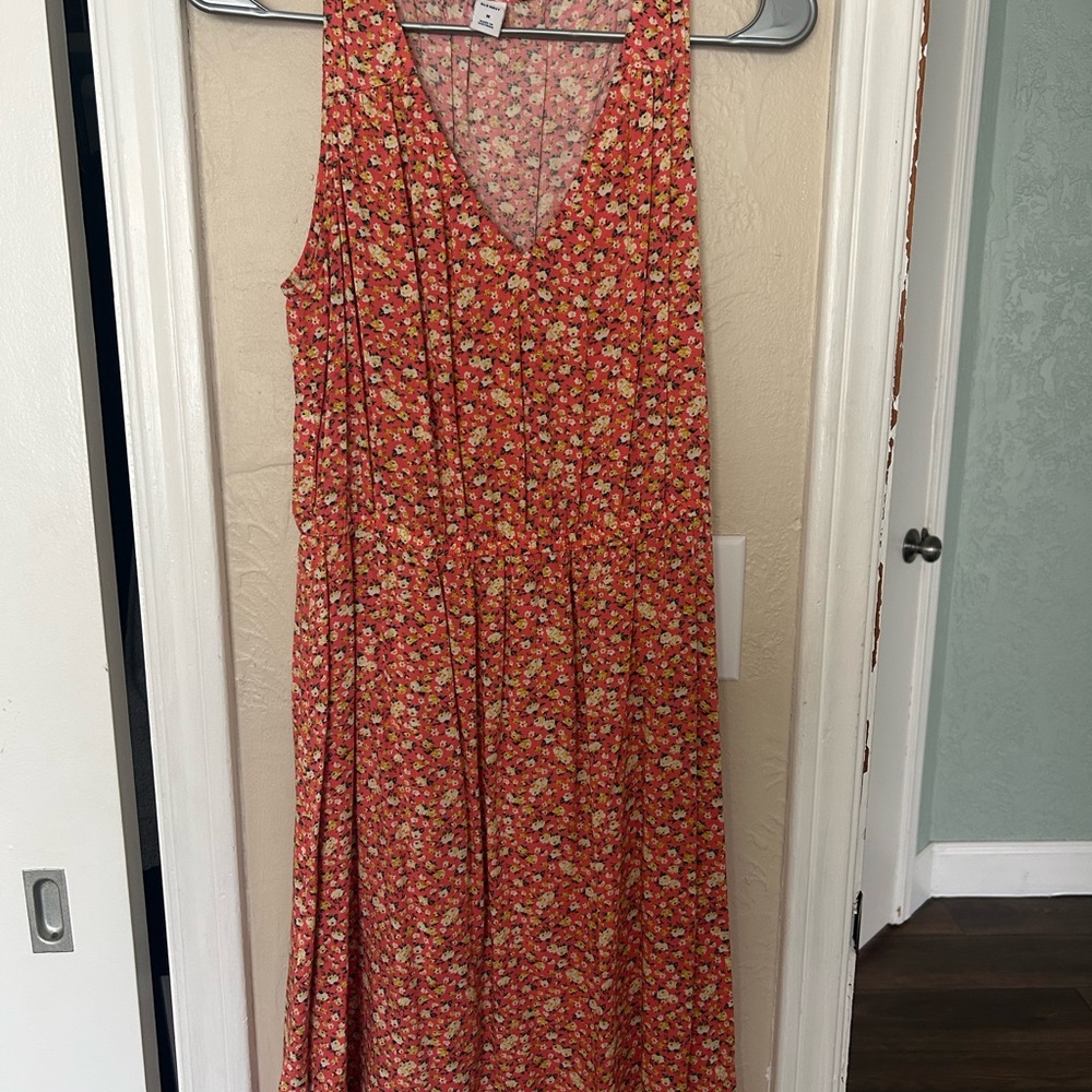Old Navy Orange and White Pleated Maxi Sundress